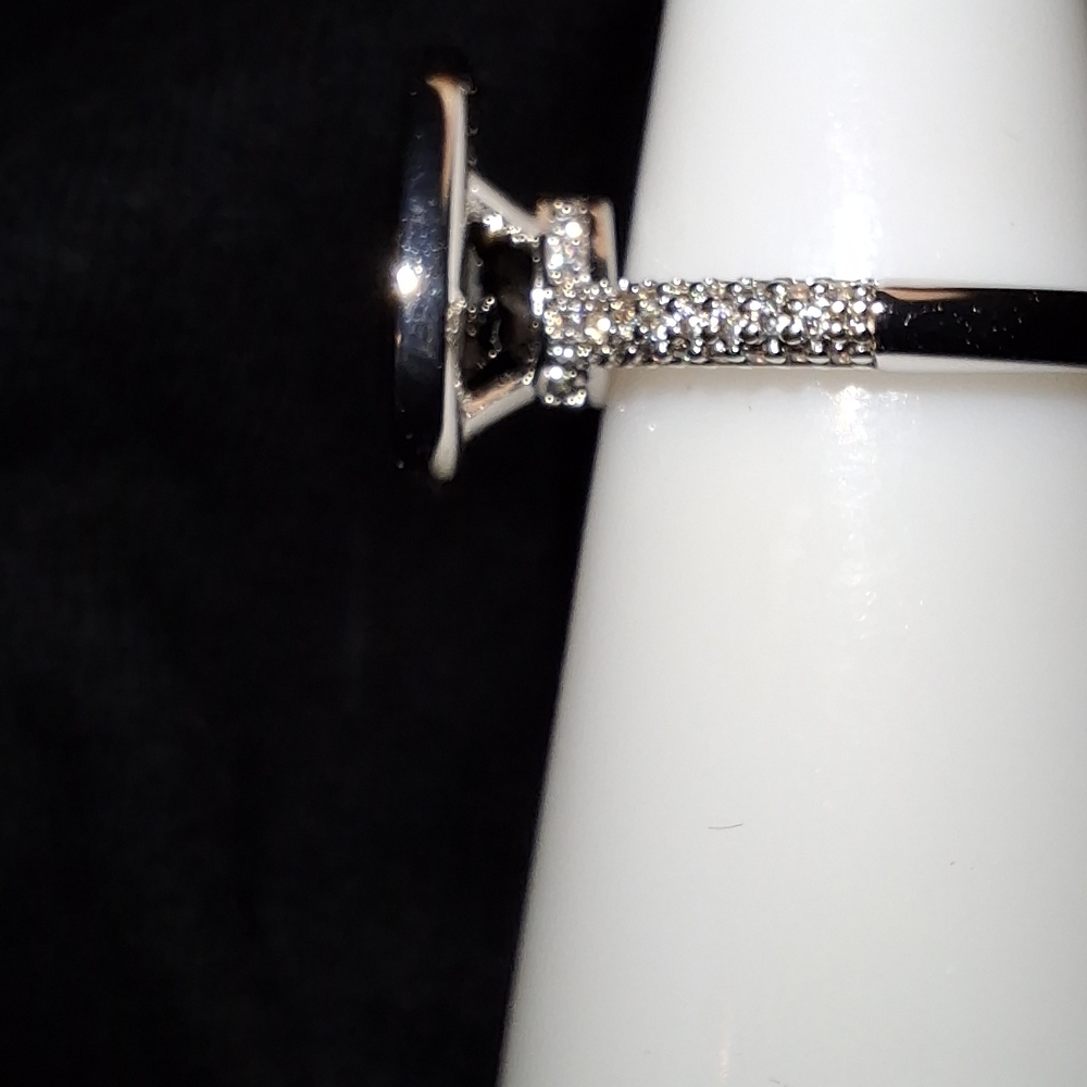 Stunning Black Stone Silver Ring - Picture 3 of 4